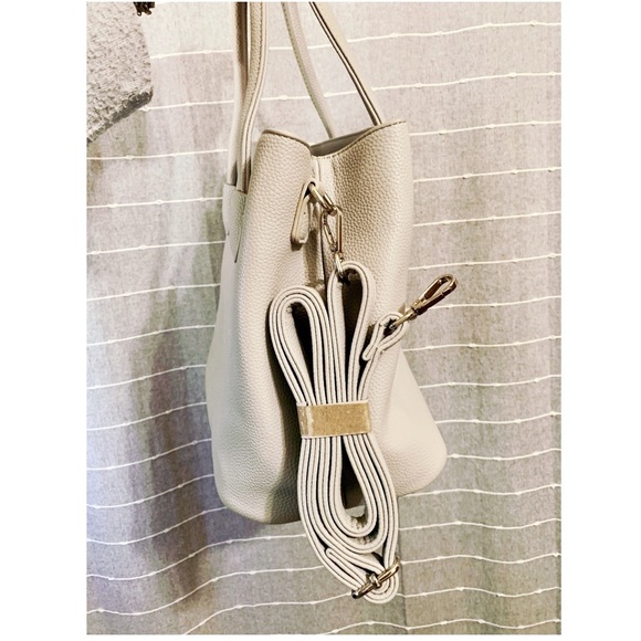 ⭐️Jessica Moore Grey Purse - Picture 3 of 7